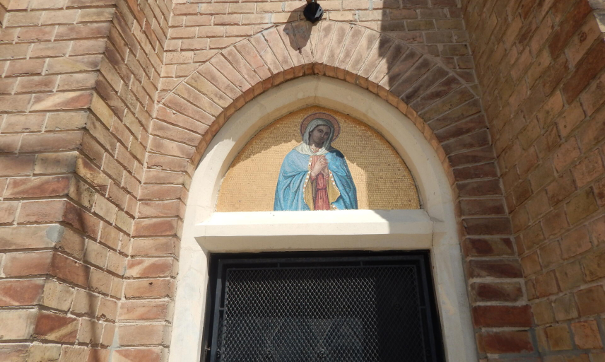 Stop point - St Andrew the Apostle Church Stop point - St Andrew the Apostle Church
