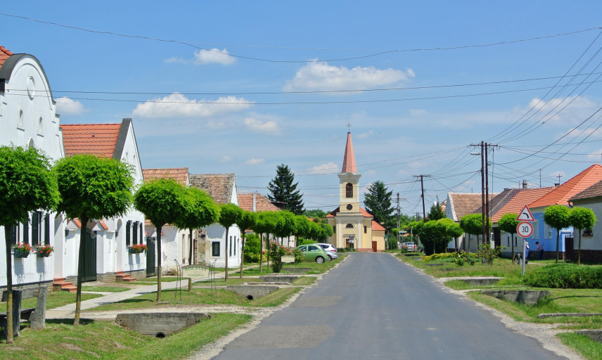 Látnivalók - Sarród - Szent István vértanú templom Látnivalók - Sarród - Szent István vértanú templom