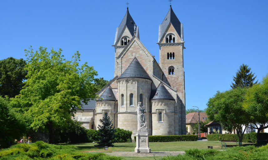 Stop point - Lébény - St James Church Stop point - Lébény - St James Church