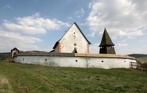 700 ÉVES A CSERÉNYI SZENT MÁRTON TEMPLOM