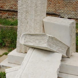 Megállópont -Pannonhalma - Holocaust emlékmű és zsinagóga Megállópont -Pannonhalma - Holocaust emlékmű és zsinagóga
